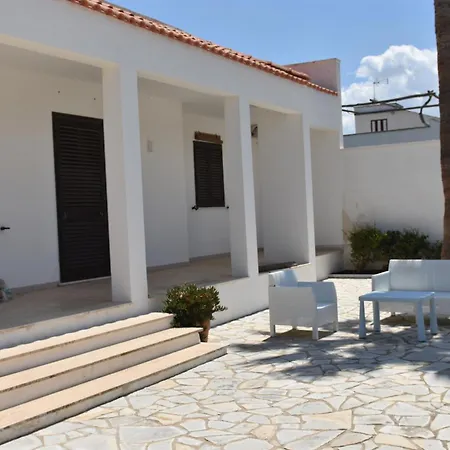 Salento Nicomia بيت ضيافة